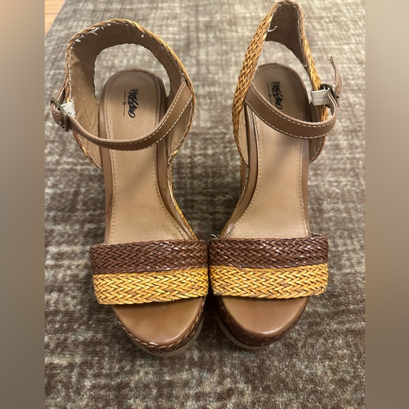 Colorful Cork Braided Mossimo wedges - Picture 4 of 9